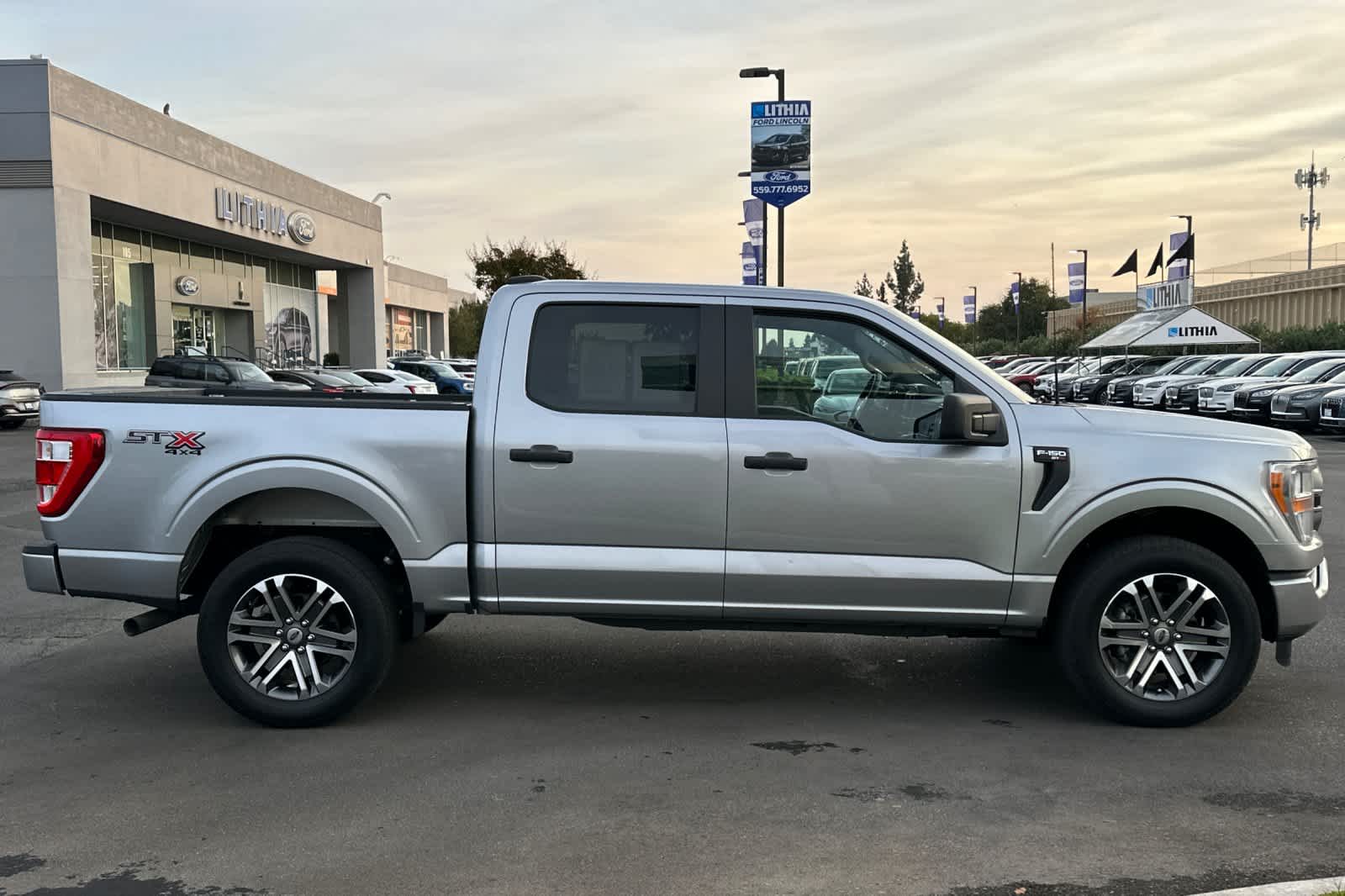 2022 Ford F-150 XL 4WD SuperCrew 5.5 Box 8