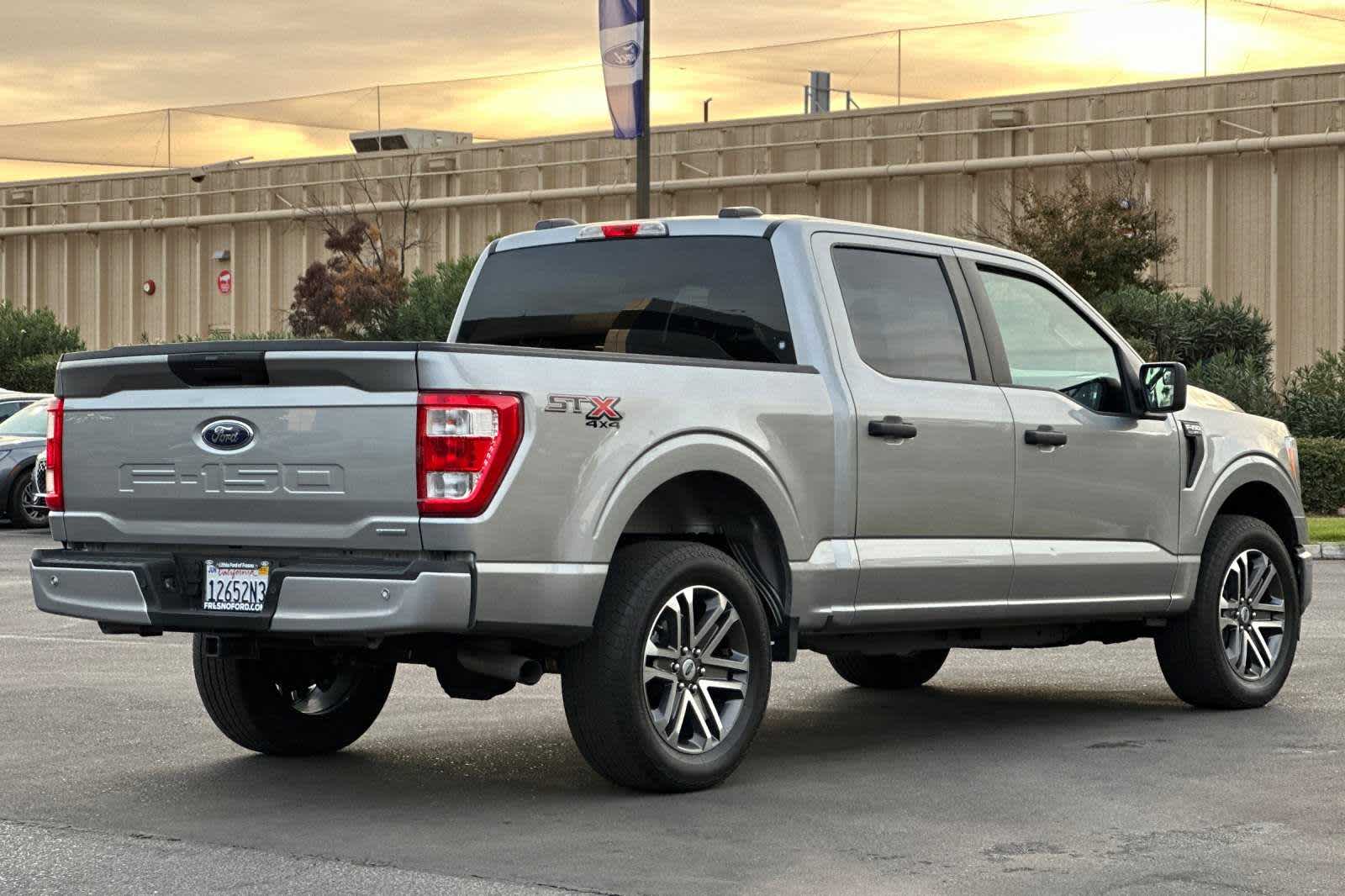 2022 Ford F-150 XL 4WD SuperCrew 5.5 Box 2