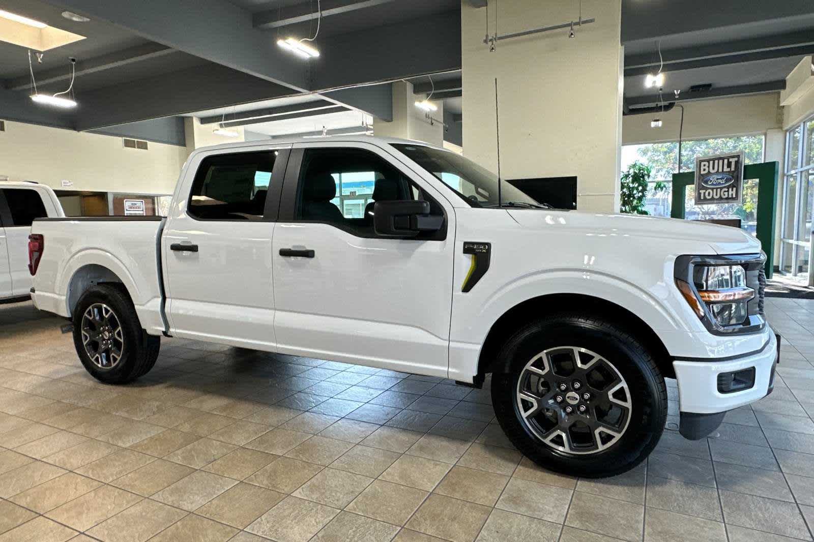 2024 Ford F-150 STX 2WD SuperCrew 5.5 Box 8