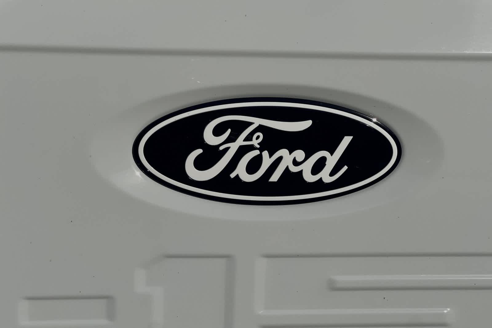 2024 Ford F-150 STX 4WD SuperCrew 5.5 Box 26