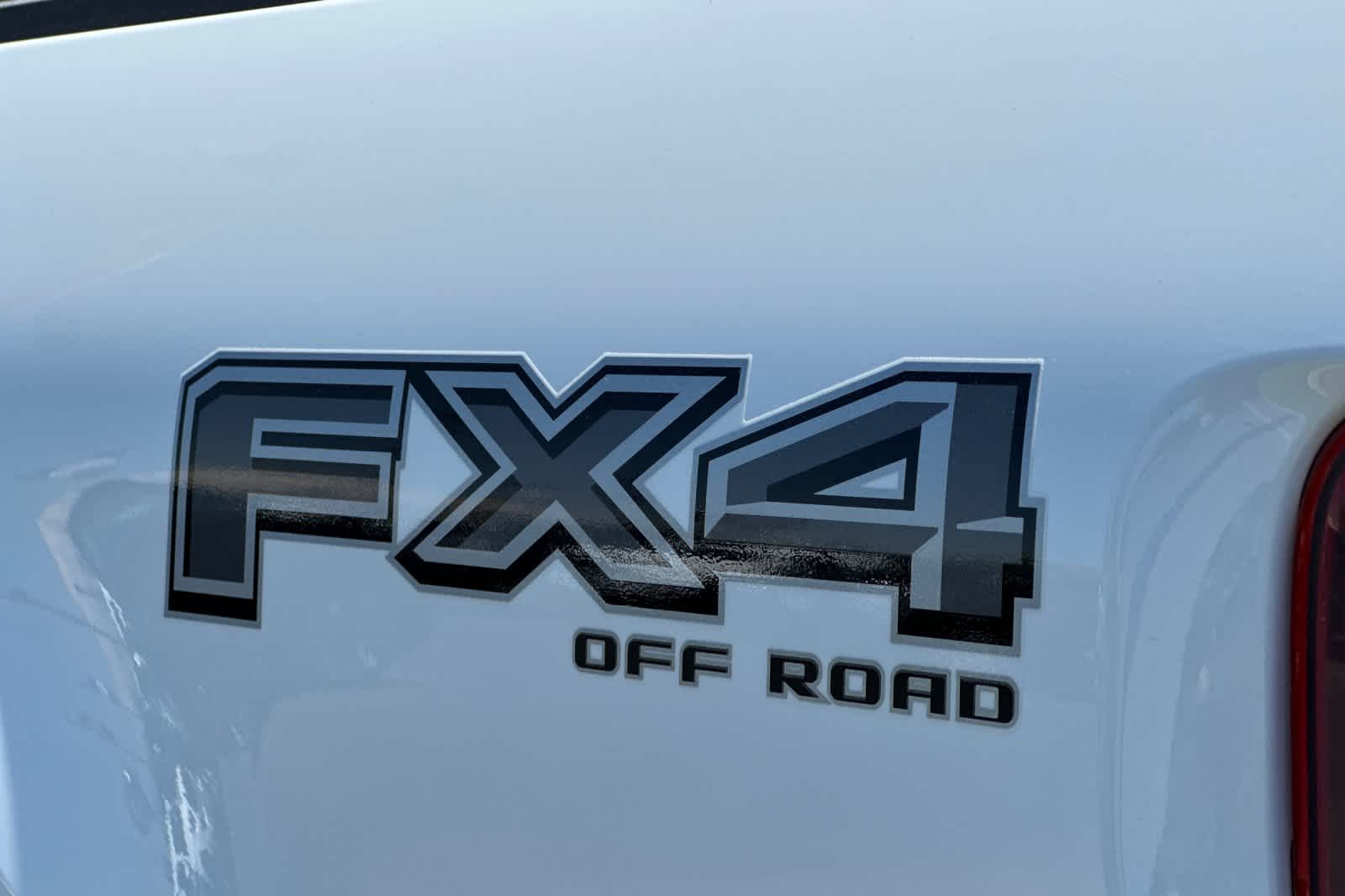 2024 Ford F-150 STX 4WD SuperCrew 5.5 Box 26