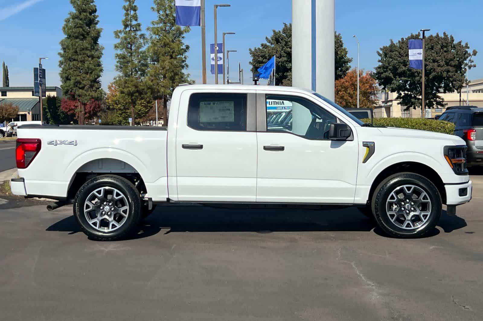 2024 Ford F-150 STX 4WD SuperCrew 5.5 Box 8