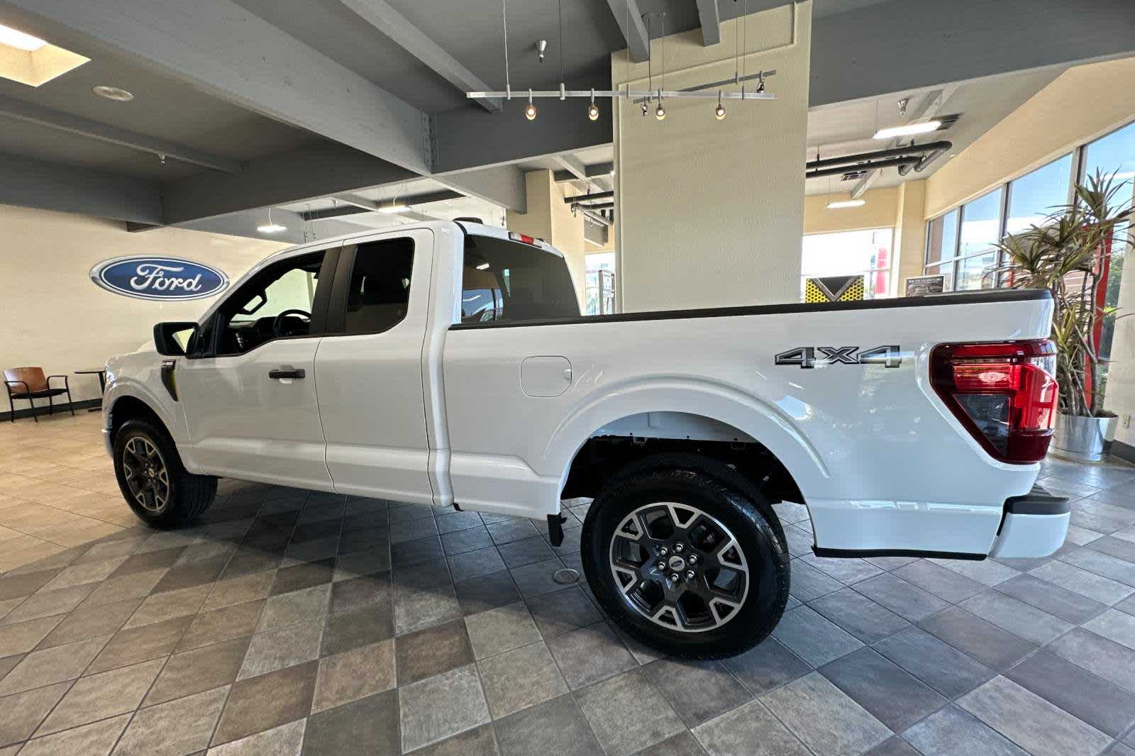 2024 Ford F-150 STX 4WD SuperCab 6.5 Box 5