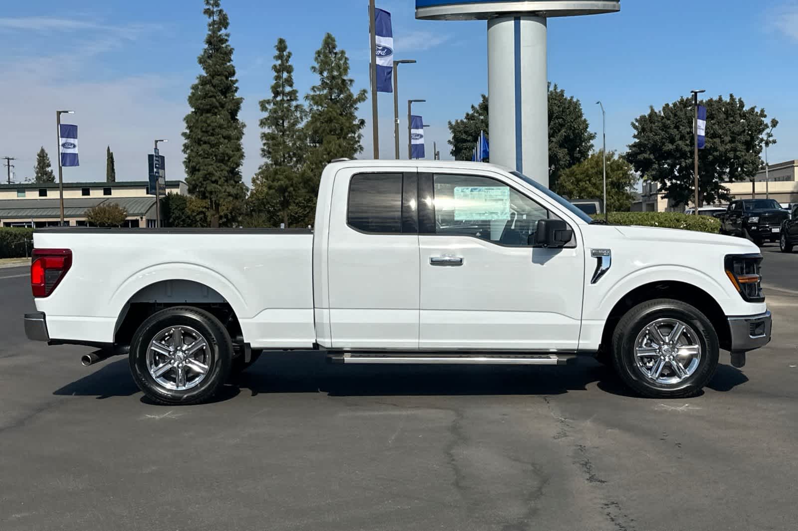 2024 Ford F-150 XLT 2WD SuperCab 6.5 Box 8