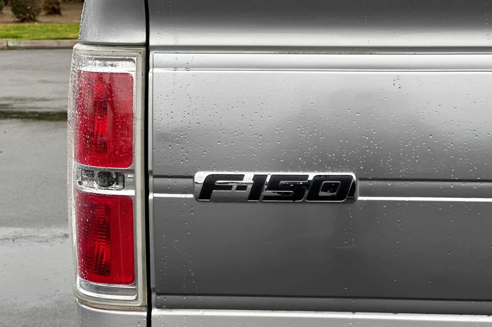 2013 Ford F-150 Platinum 2WD SuperCrew 145 24