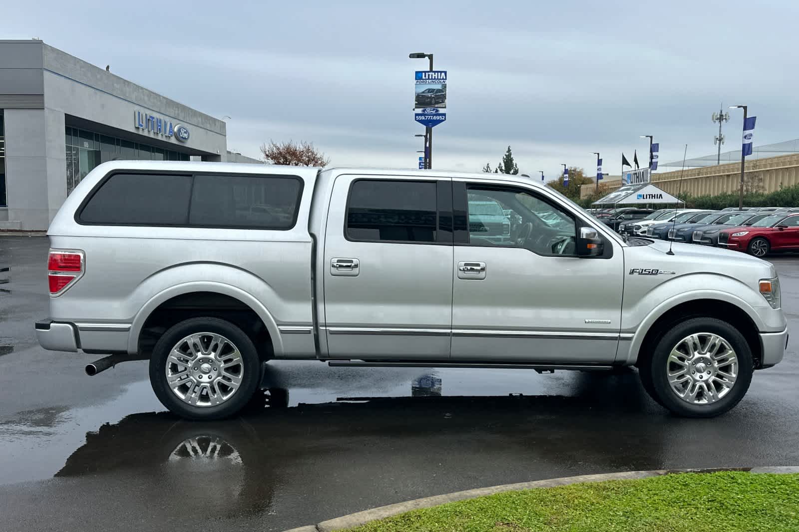 2013 Ford F-150 Platinum 2WD SuperCrew 145 8