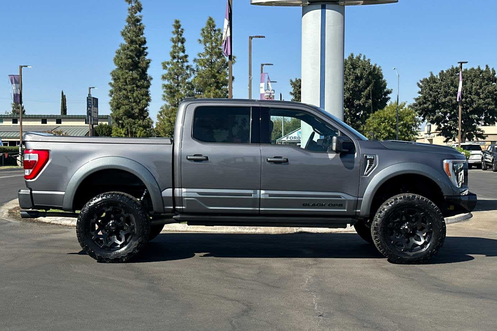 2022 Ford F-150 LARIAT 4WD SuperCrew 5.5 Box 8