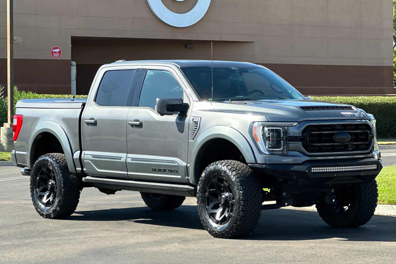 2022 Ford F-150 LARIAT 4WD SuperCrew 5.5 Box 9