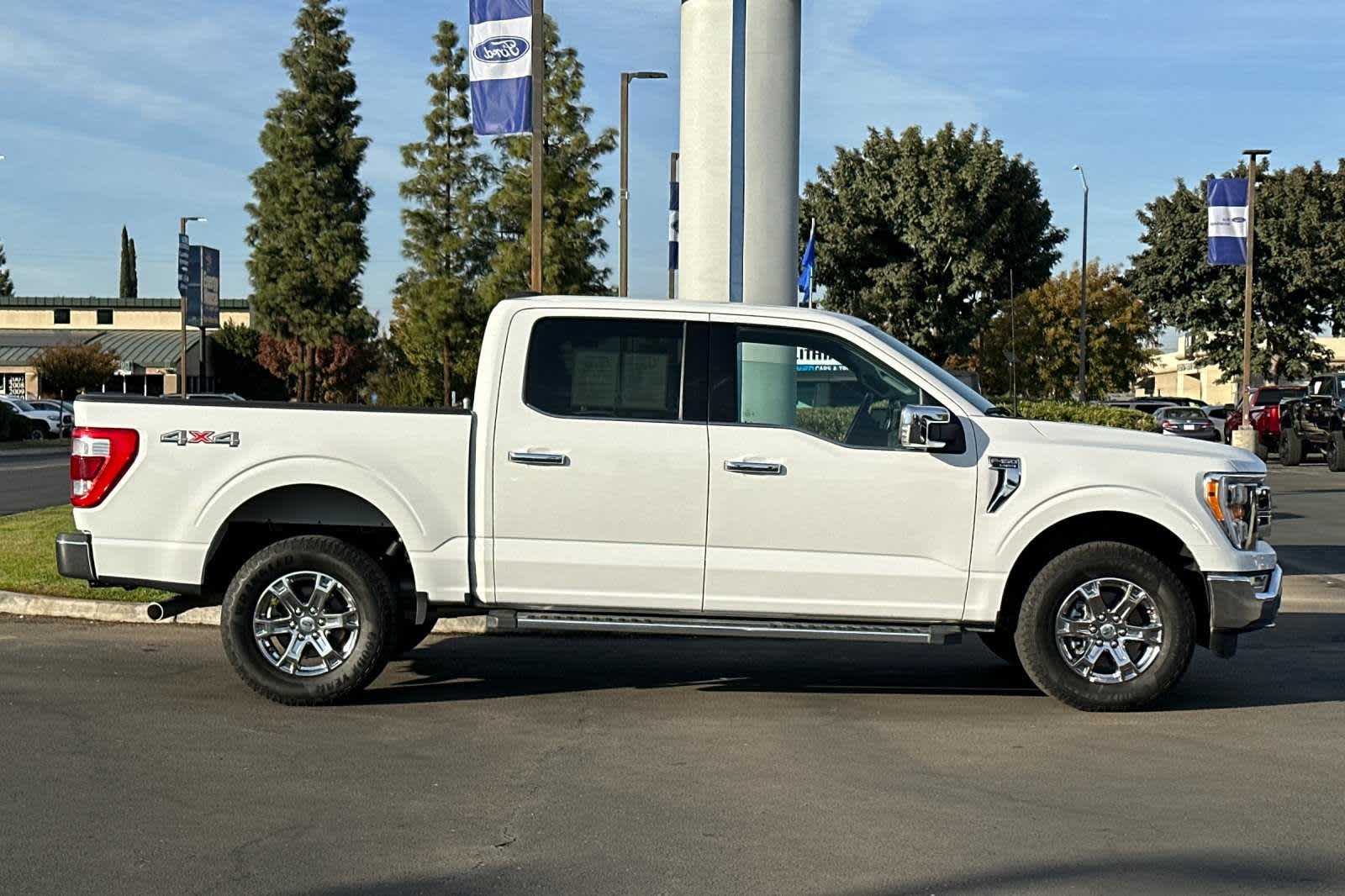 2023 Ford F-150 LARIAT 4WD SuperCrew 5.5 Box 8