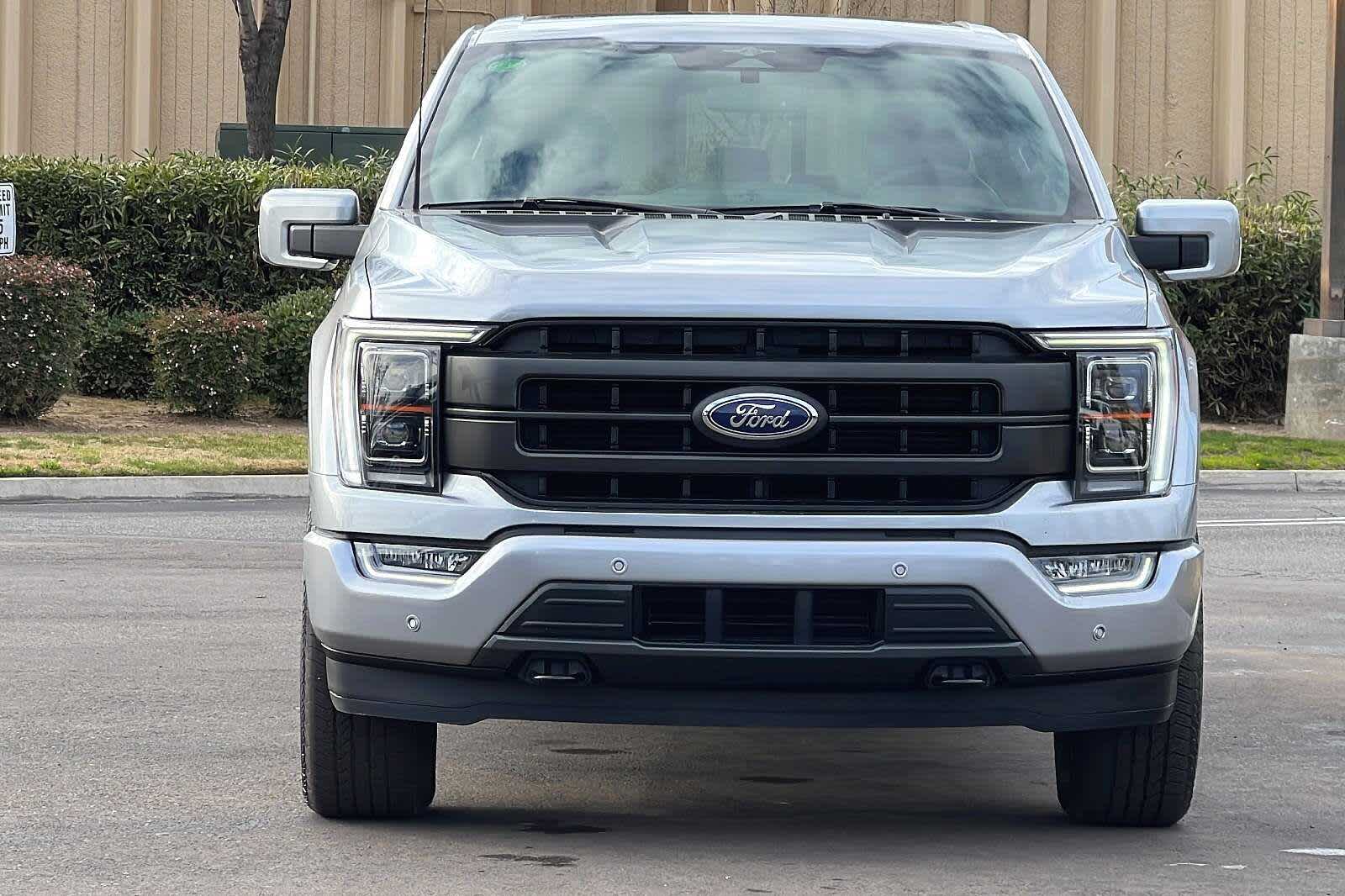 2023 Ford F-150 LARIAT 4WD SuperCrew 5.5 Box 11