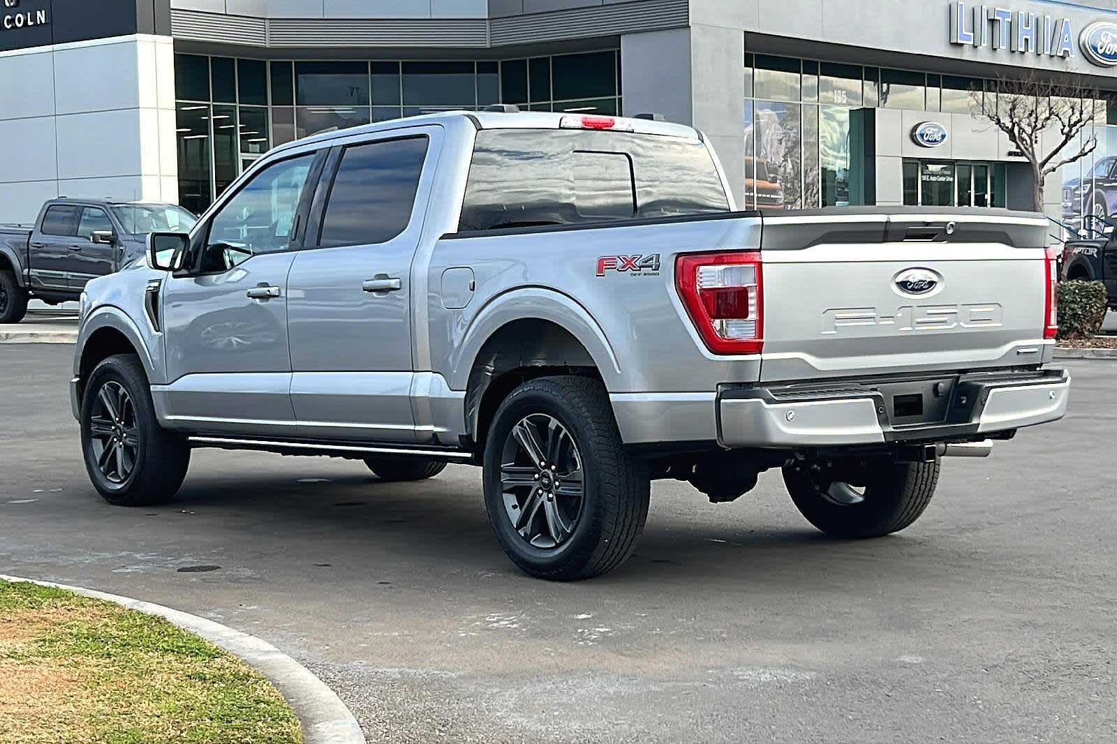 2023 Ford F-150 LARIAT 4WD SuperCrew 5.5 Box 6