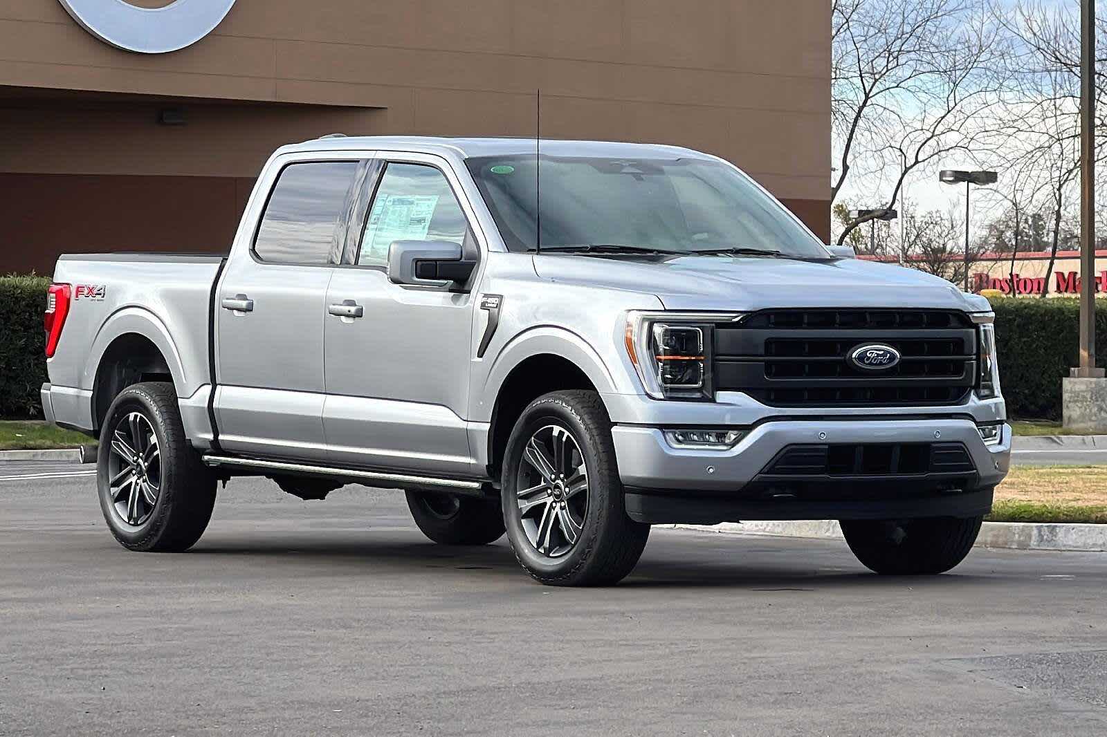 2023 Ford F-150 LARIAT 4WD SuperCrew 5.5 Box 10