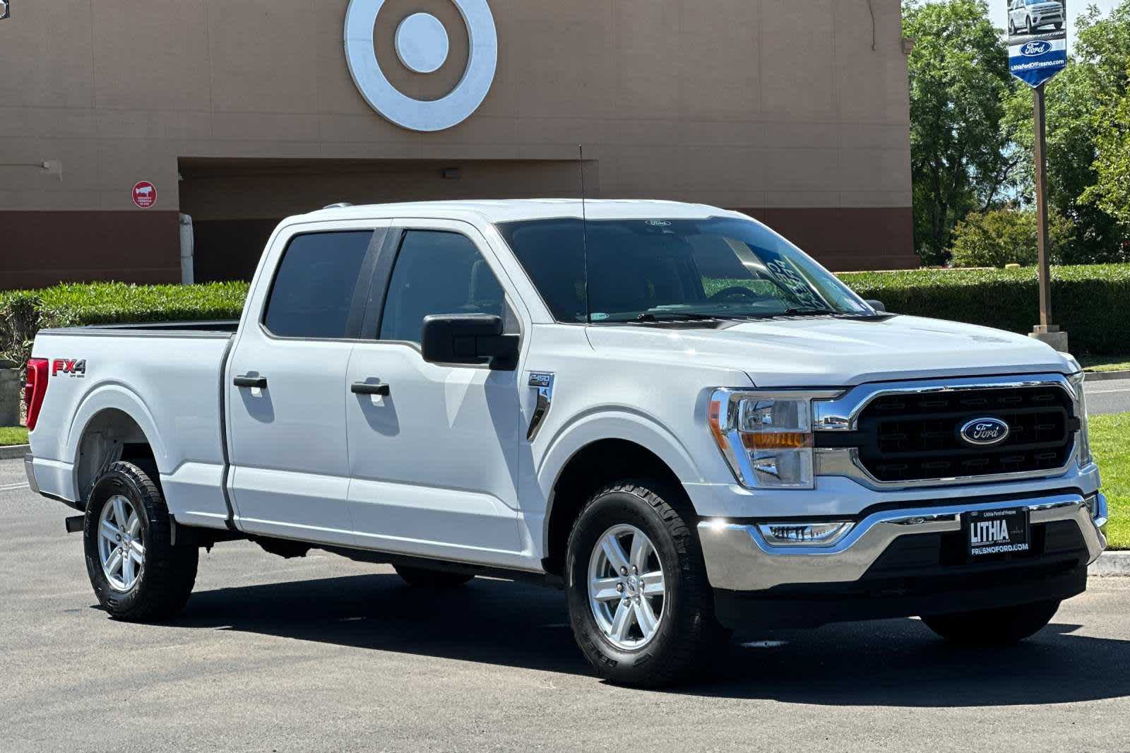 2022 Ford F-150 XLT 4WD SuperCrew 6.5 Box 10