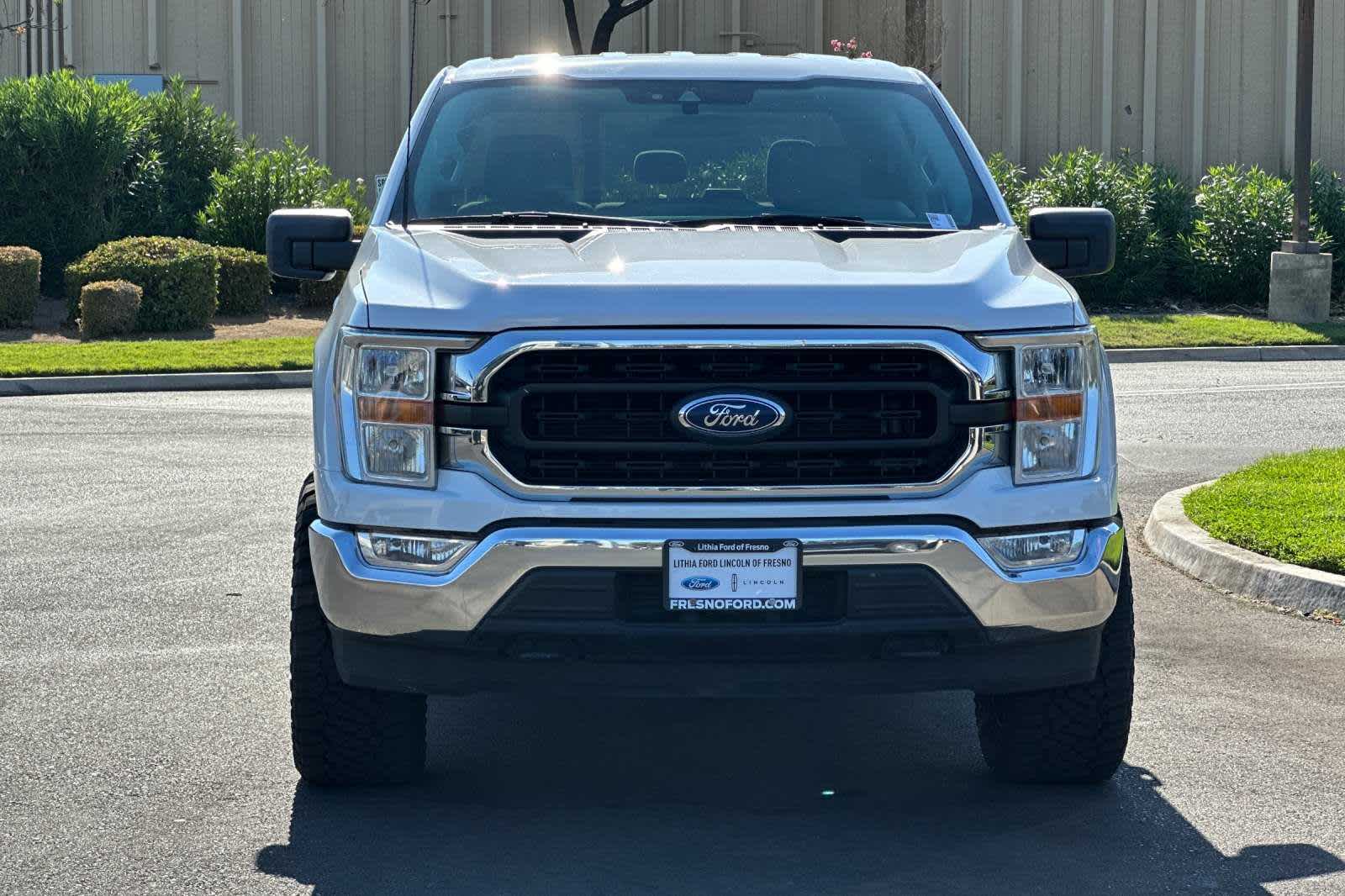 2022 Ford F-150 XLT 4WD SuperCrew 6.5 Box 10