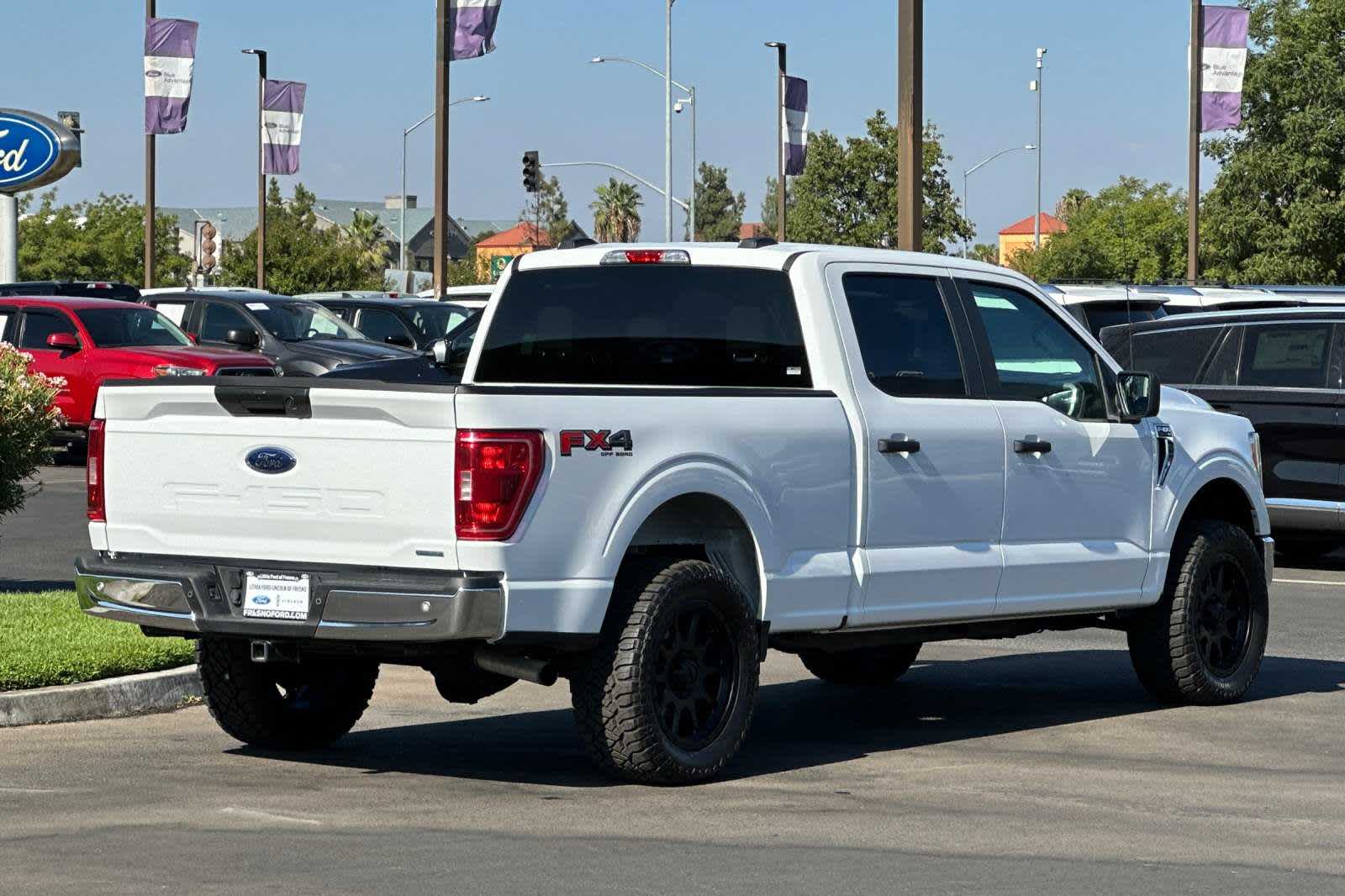 2022 Ford F-150 XLT 4WD SuperCrew 6.5 Box 2