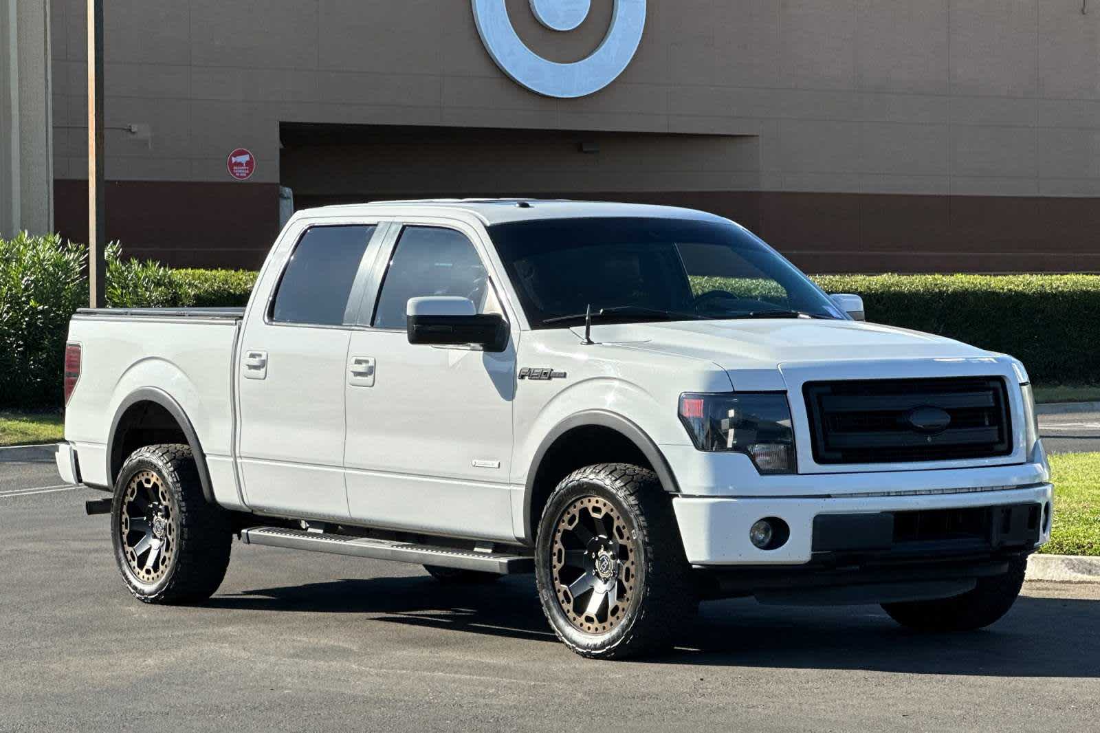 2014 Ford F-150 FX4 4WD SuperCrew 145 9