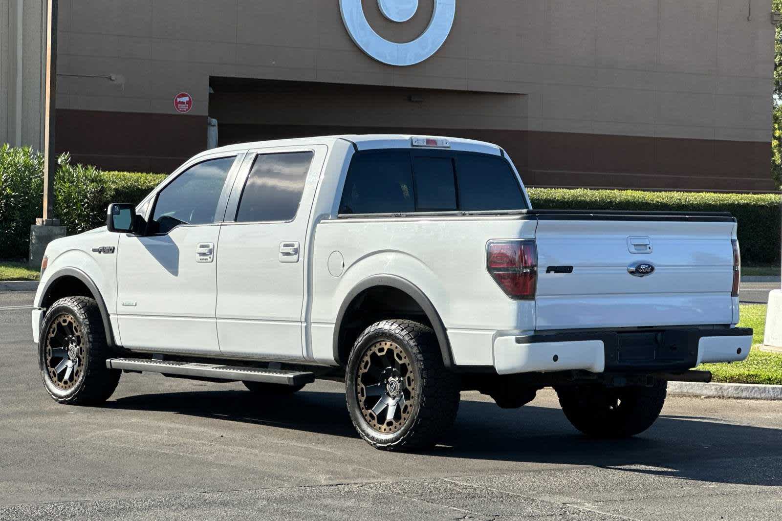 2014 Ford F-150 FX4 4WD SuperCrew 145 6