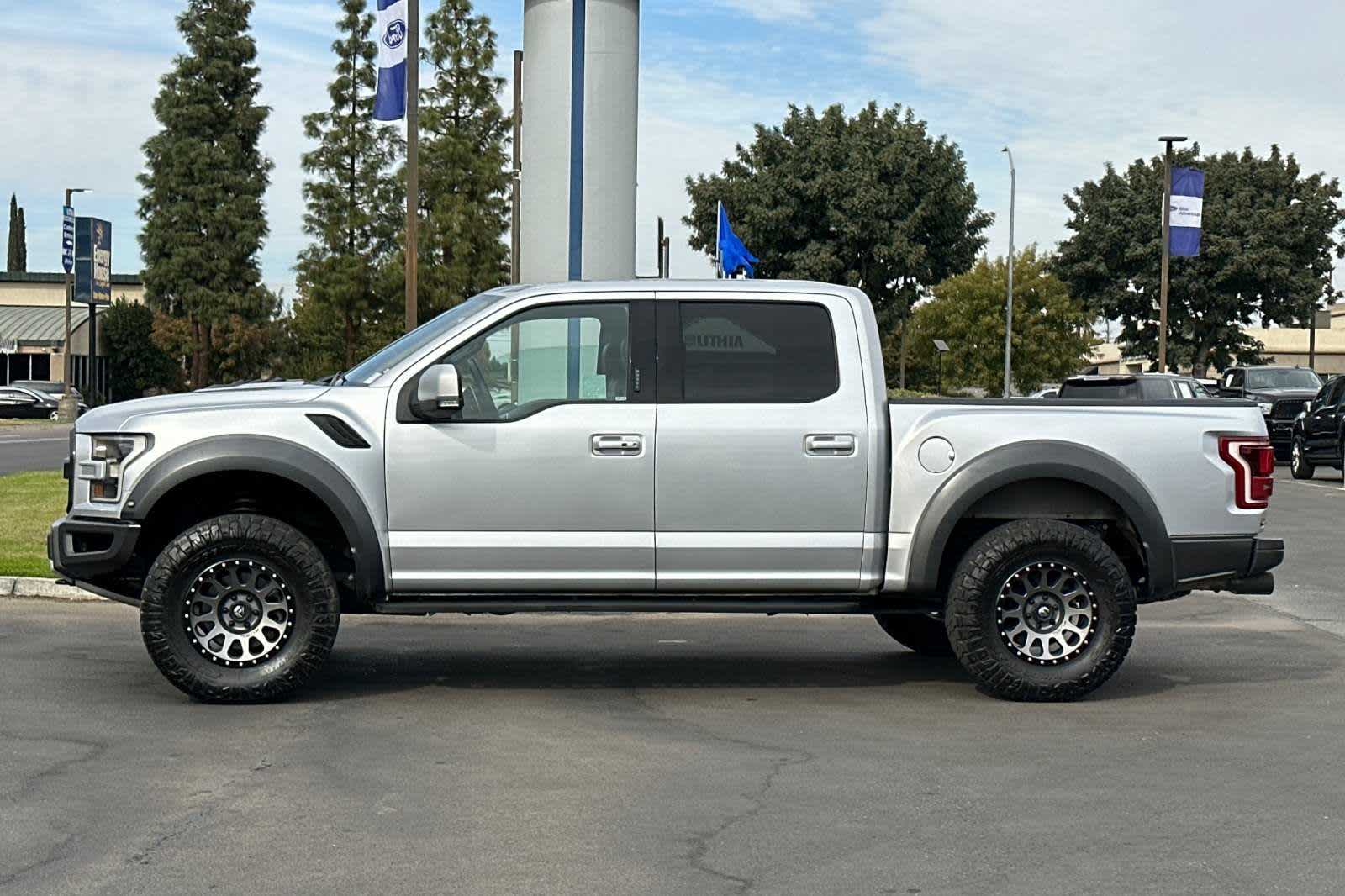 2018 Ford F-150 Raptor 4WD SuperCrew 5.5 Box 5