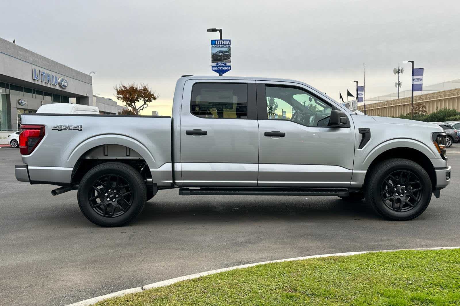 2024 Ford F-150 STX 4WD SuperCrew 5.5 Box 8