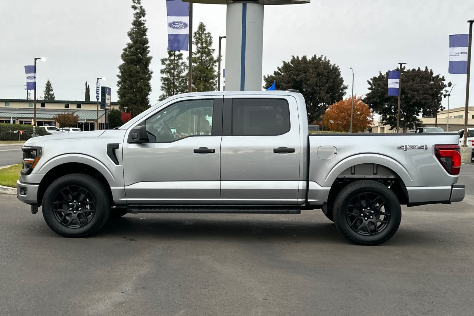 2024 Ford F-150 STX 4WD SuperCrew 5.5 Box 5