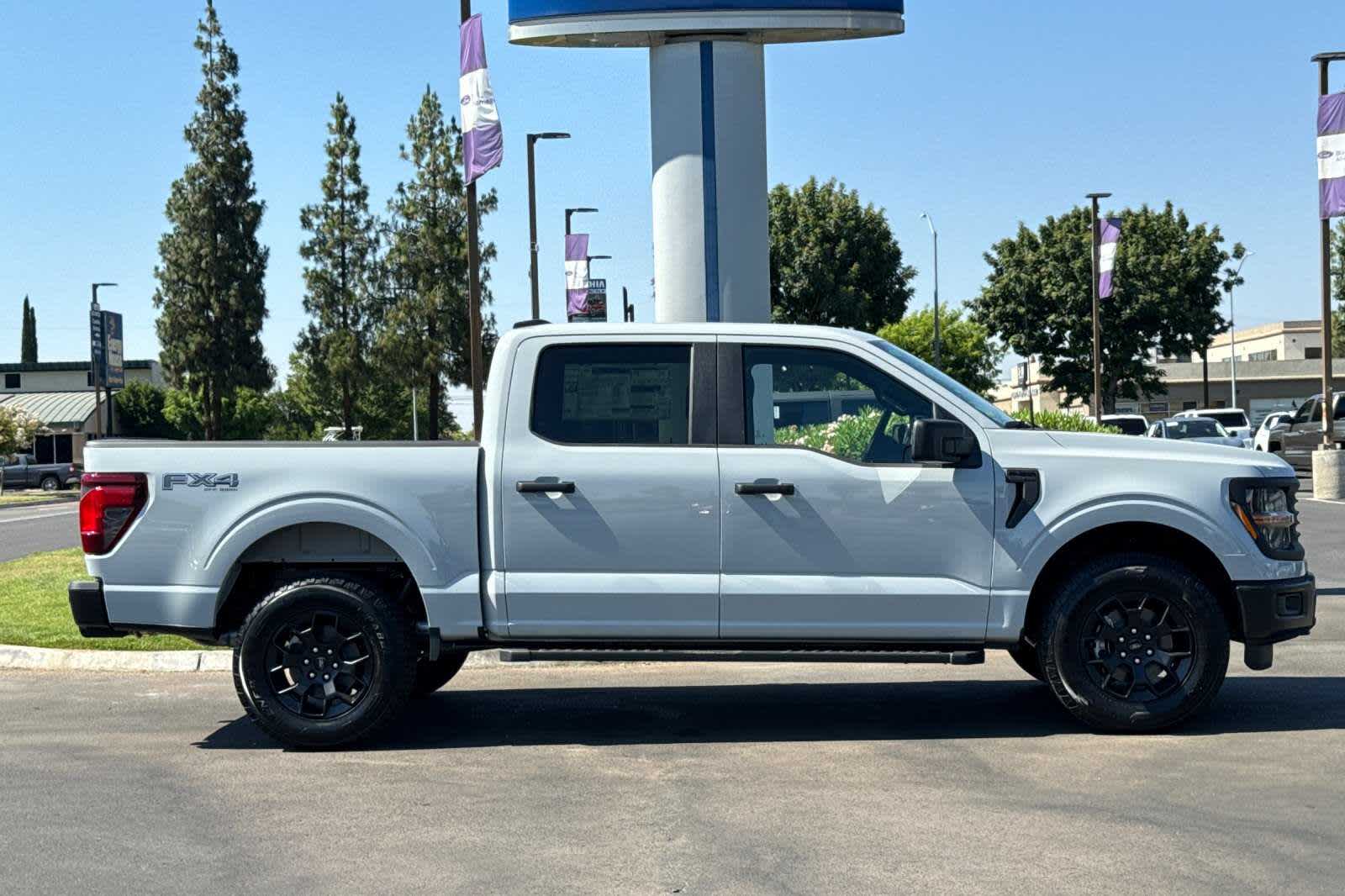 2024 Ford F-150 STX 4WD SuperCrew 5.5 Box 8