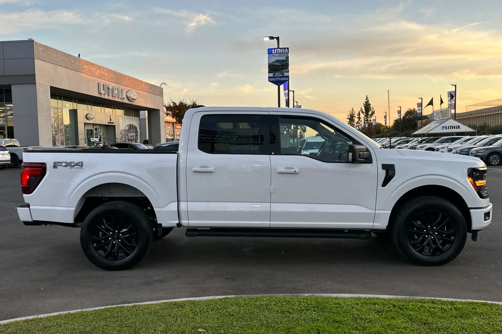 2024 Ford F-150 XLT 4WD SuperCrew 5.5 Box 8