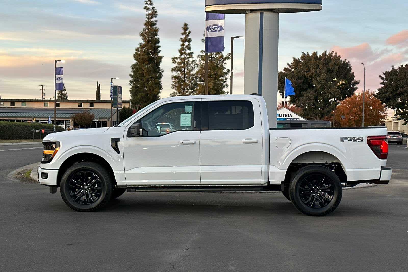 2024 Ford F-150 XLT 4WD SuperCrew 5.5 Box 5