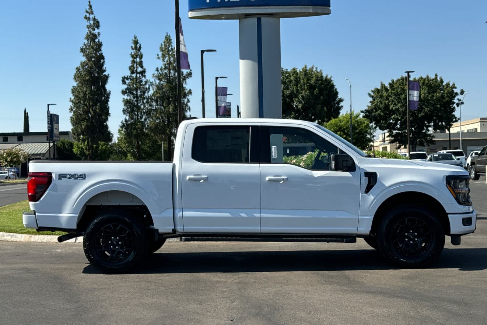 2024 Ford F-150 XLT 4WD SuperCrew 5.5 Box 8