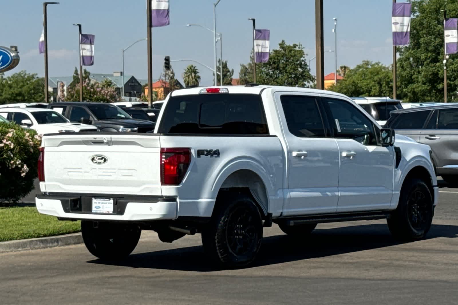 2024 Ford F-150 XLT 4WD SuperCrew 5.5 Box 2