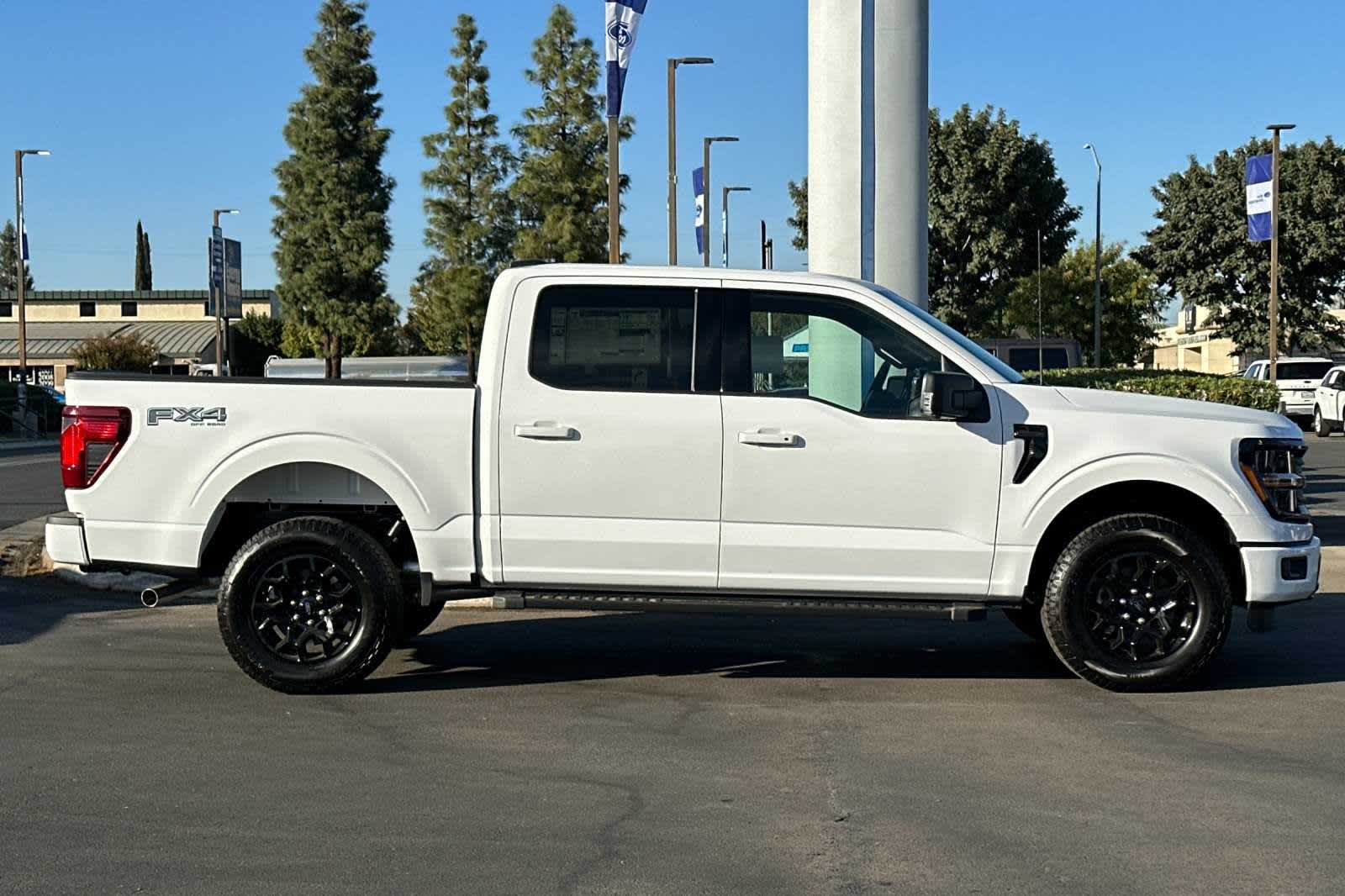 2024 Ford F-150 XLT 4WD SuperCrew 5.5 Box 8