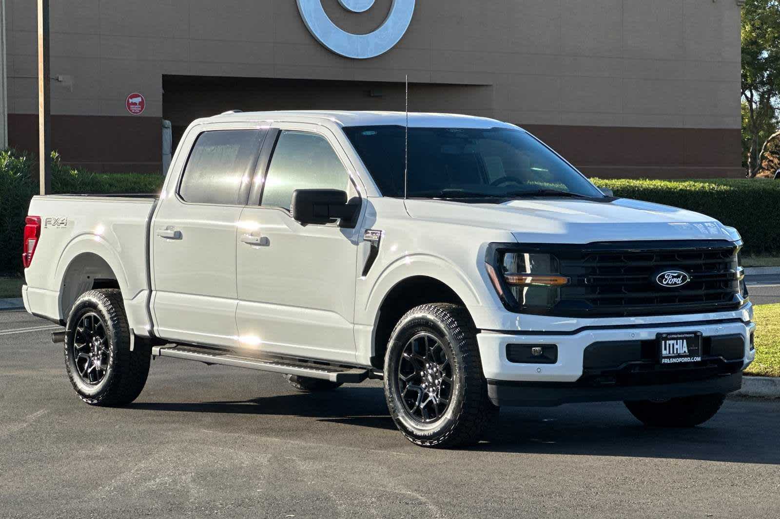 2024 Ford F-150 XLT 4WD SuperCrew 5.5 Box 10