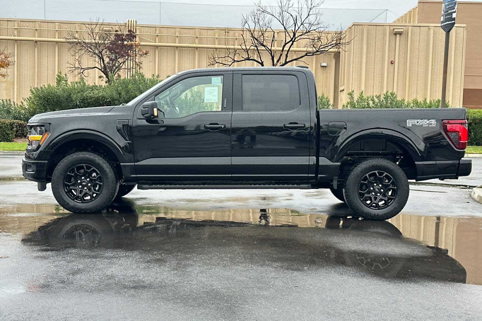 2024 Ford F-150 XLT 4WD SuperCrew 5.5 Box 5