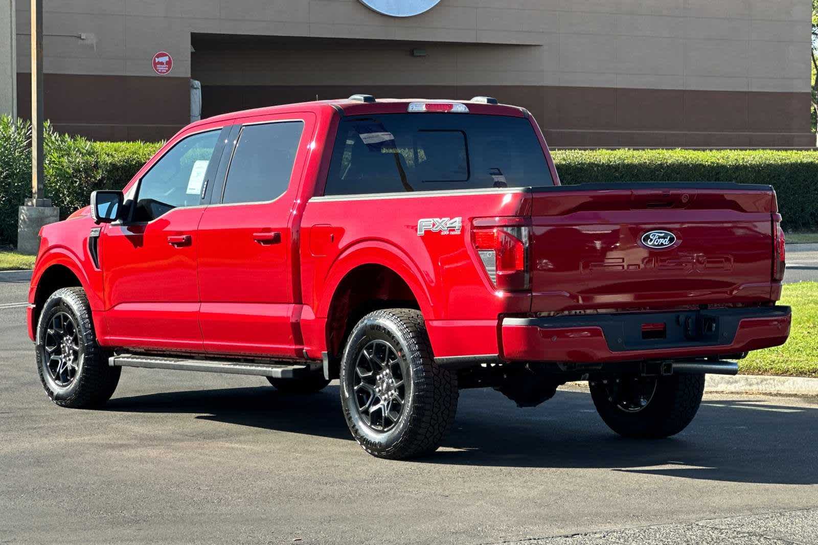 2024 Ford F-150 XLT 4WD SuperCrew 5.5 Box 6