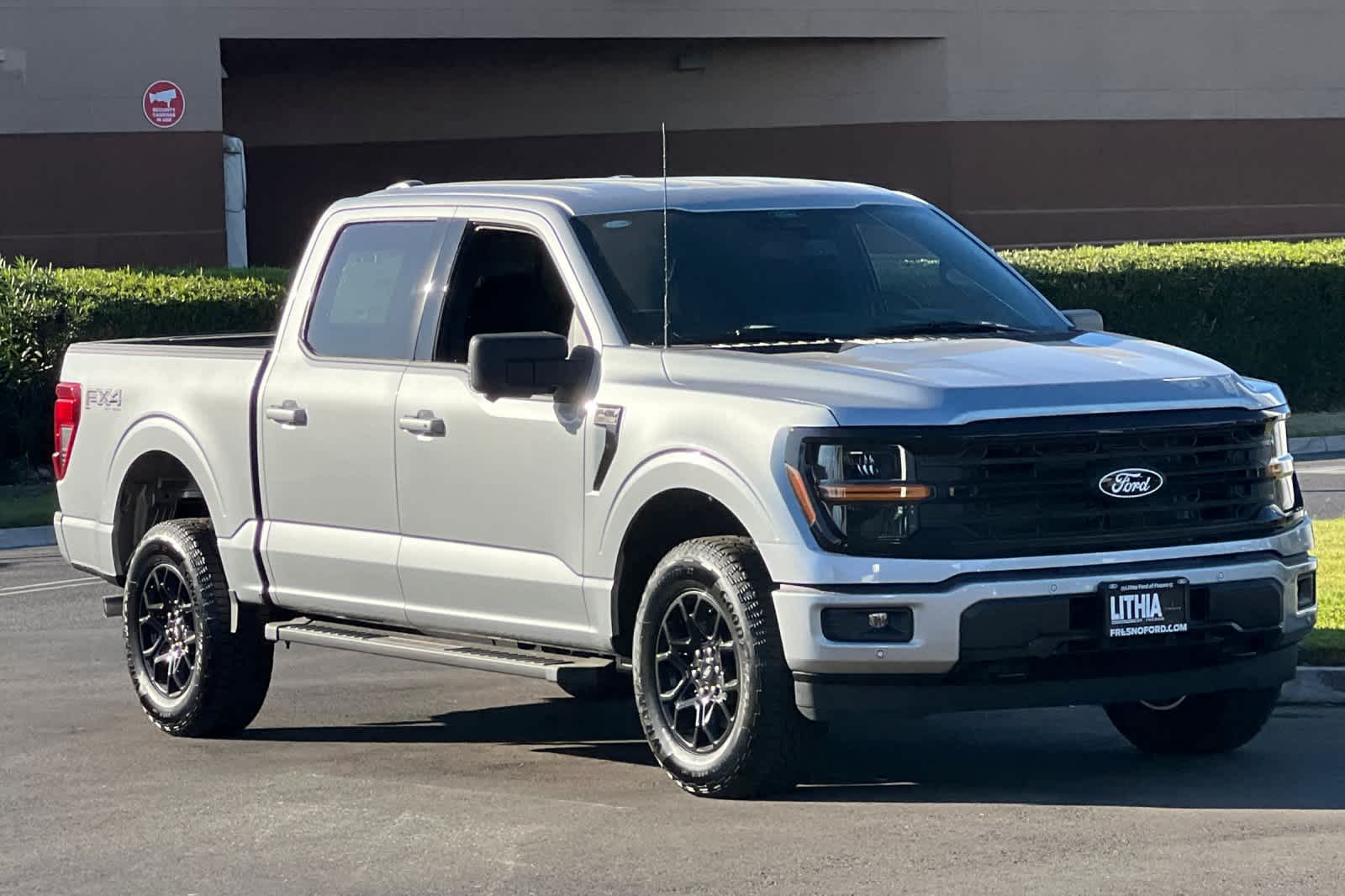 2024 Ford F-150 XLT 4WD SuperCrew 5.5 Box 10