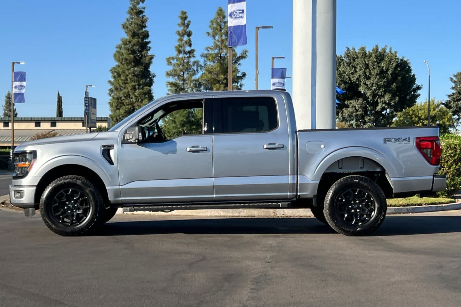 2024 Ford F-150 XLT 4WD SuperCrew 5.5 Box 5