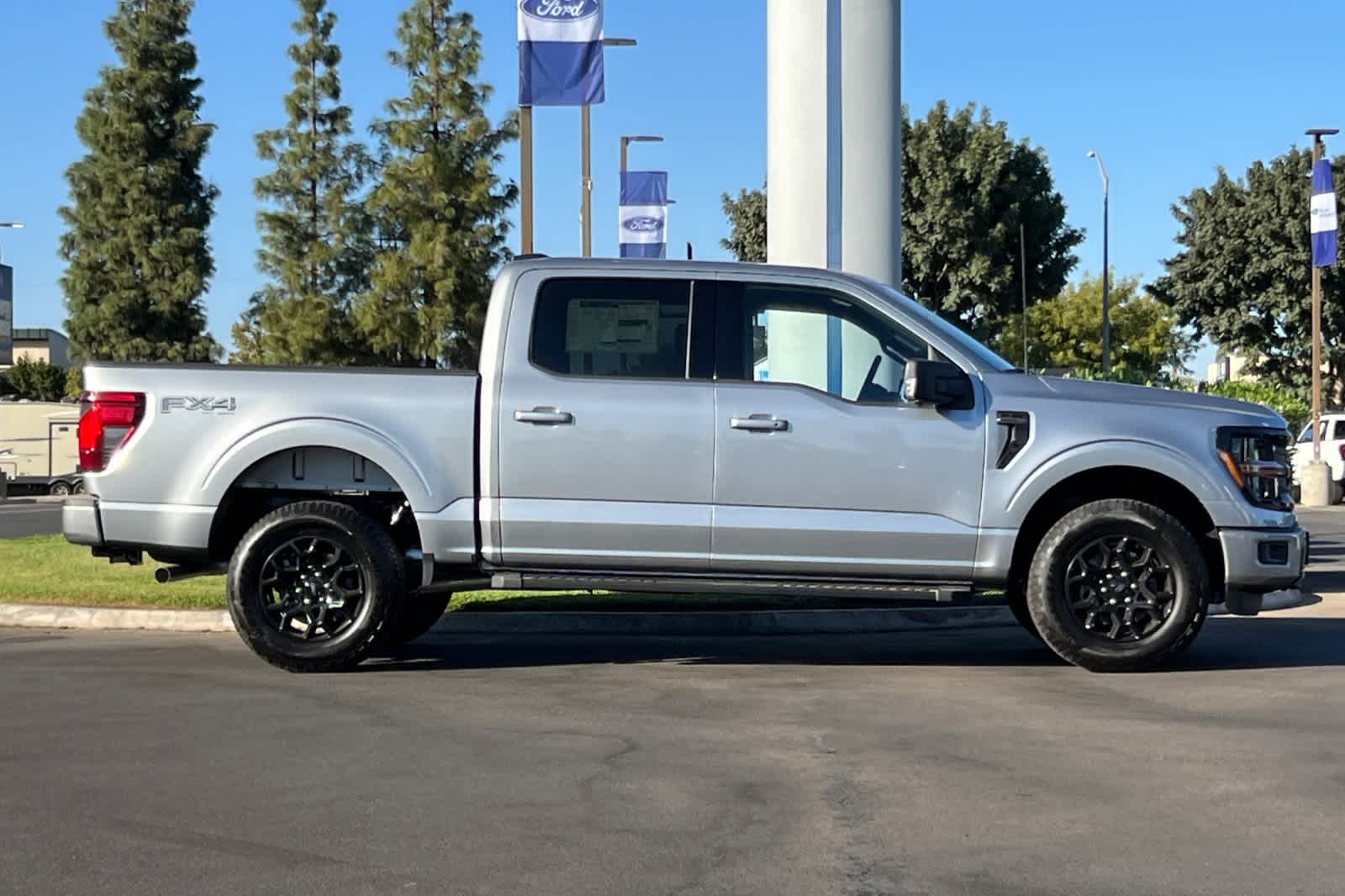 2024 Ford F-150 XLT 4WD SuperCrew 5.5 Box 8