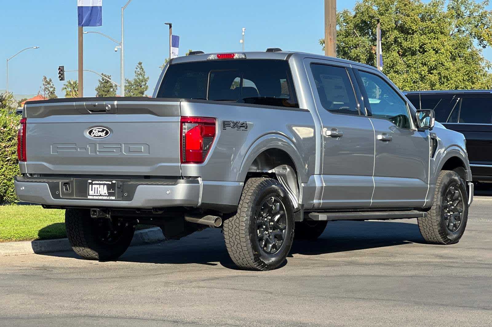 2024 Ford F-150 XLT 4WD SuperCrew 5.5 Box 2