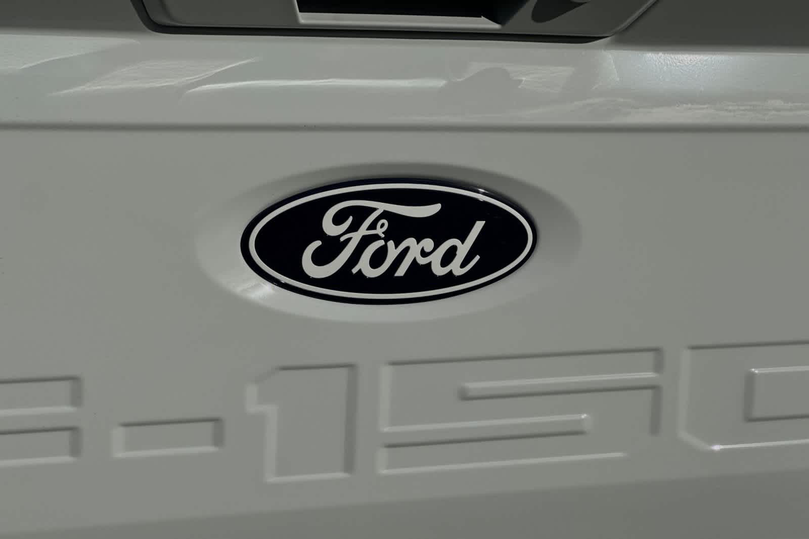 2024 Ford F-150 XLT 4WD SuperCrew 6.5 Box 27