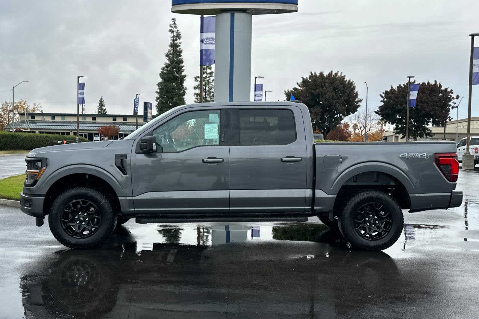 2024 Ford F-150 XLT 4WD SuperCrew 5.5 Box 5