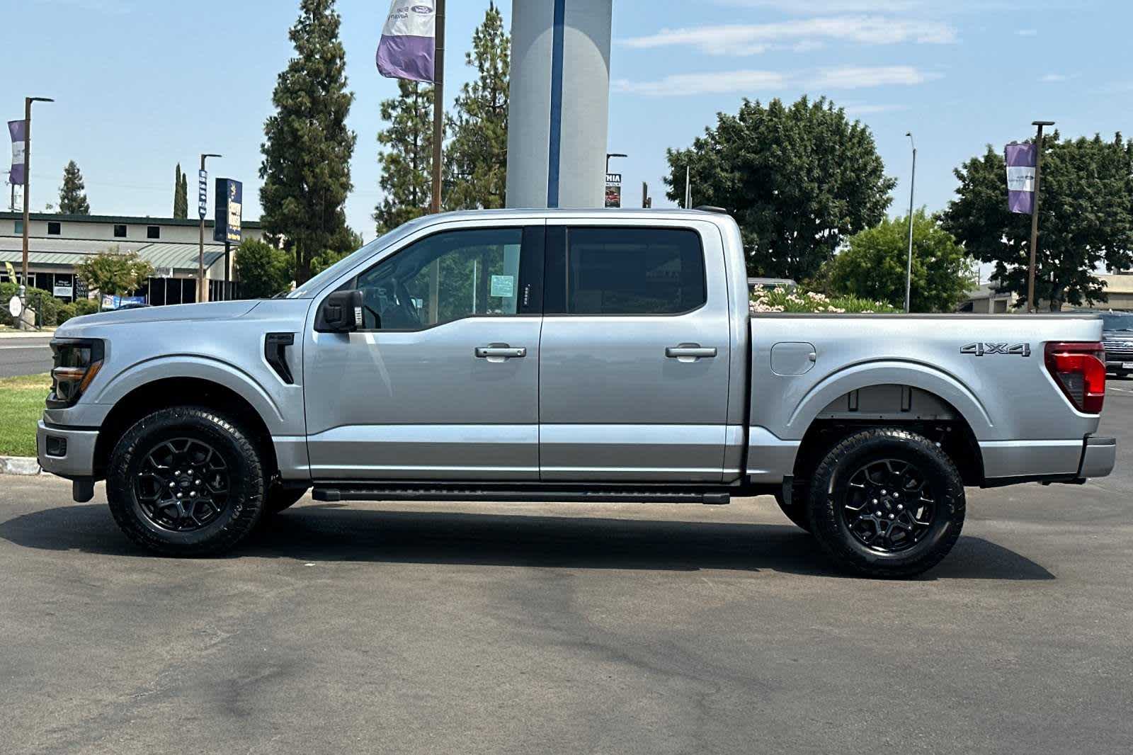 2024 Ford F-150 XLT 4WD SuperCrew 5.5 Box 5