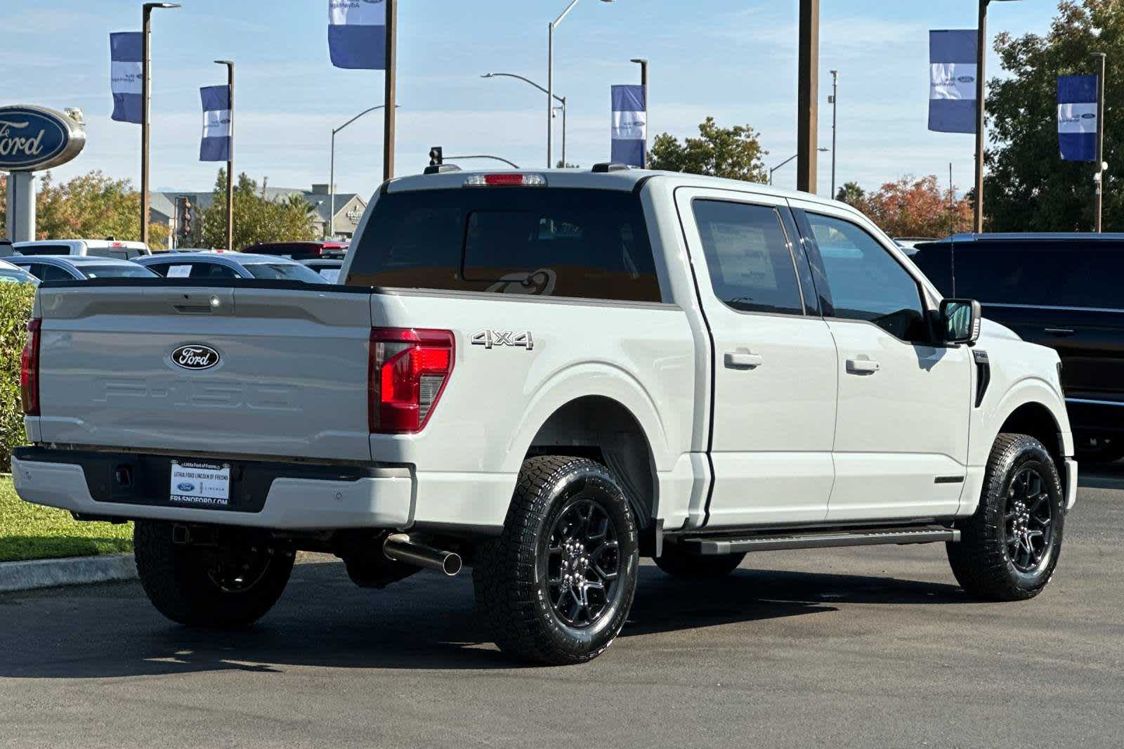 2024 Ford F-150 XLT 4WD SuperCrew 5.5 Box 2