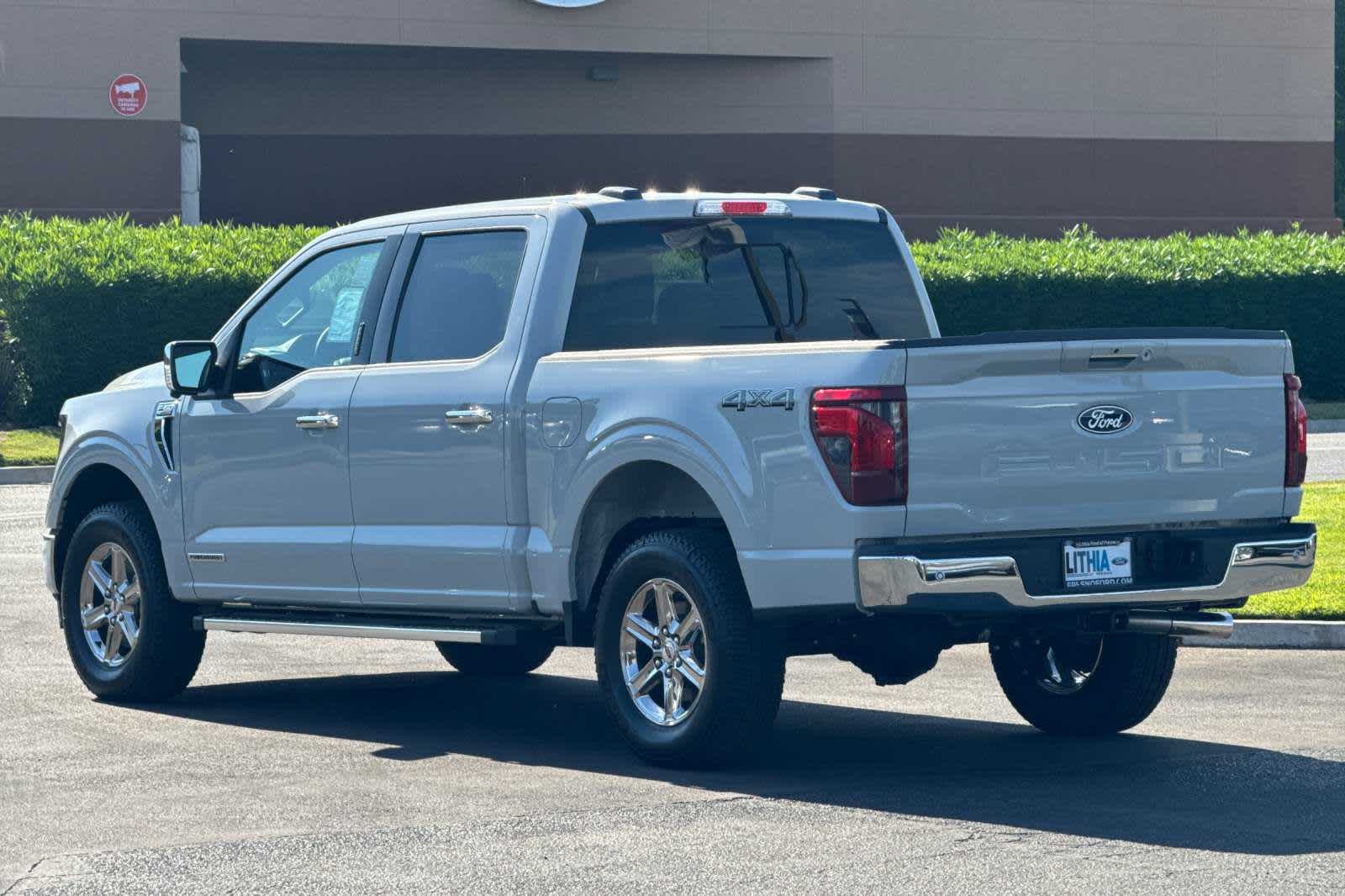 2024 Ford F-150 XLT 4WD SuperCrew 5.5 Box 6