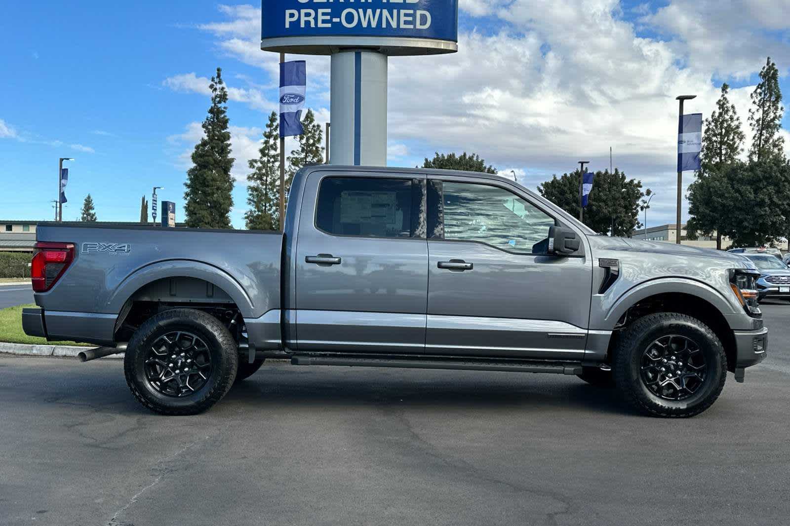 2024 Ford F-150 XLT 4WD SuperCrew 5.5 Box 8