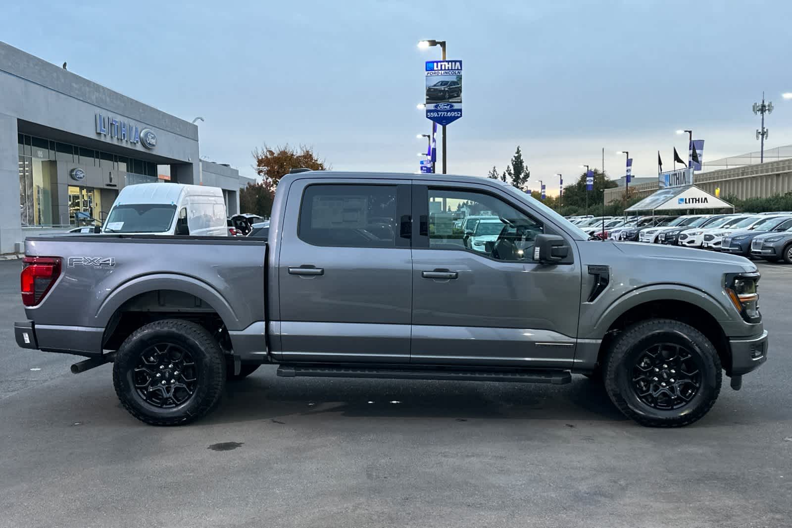 2024 Ford F-150 XLT 4WD SuperCrew 5.5 Box 8