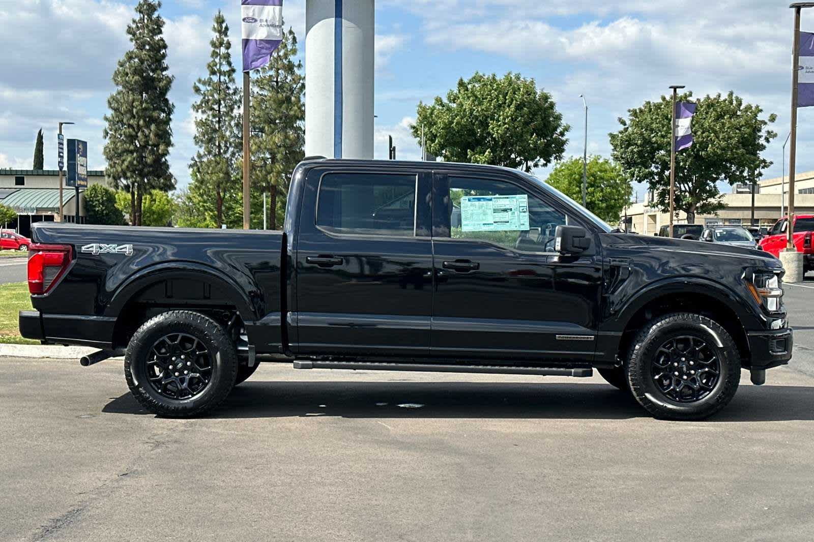 2024 Ford F-150 XLT 4WD SuperCrew 5.5 Box 8