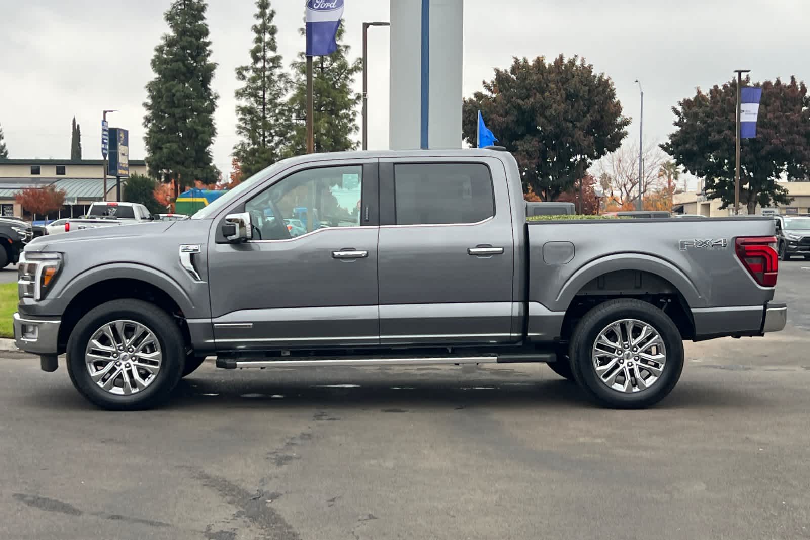 2024 Ford F-150 LARIAT 4WD SuperCrew 5.5 Box 5