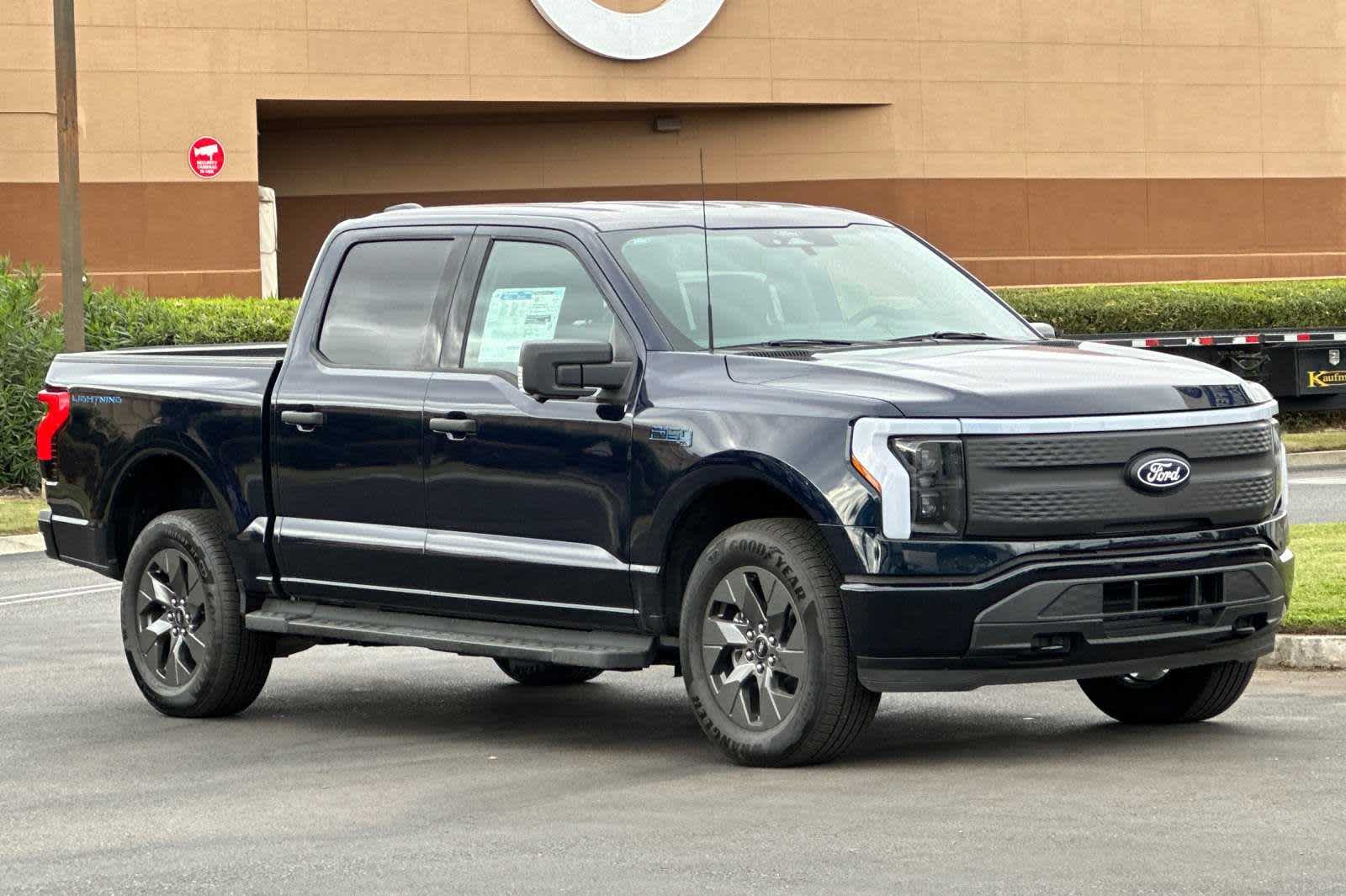 2024 Ford F-150 Lightning XLT 4WD SuperCrew 5.5 Box 10