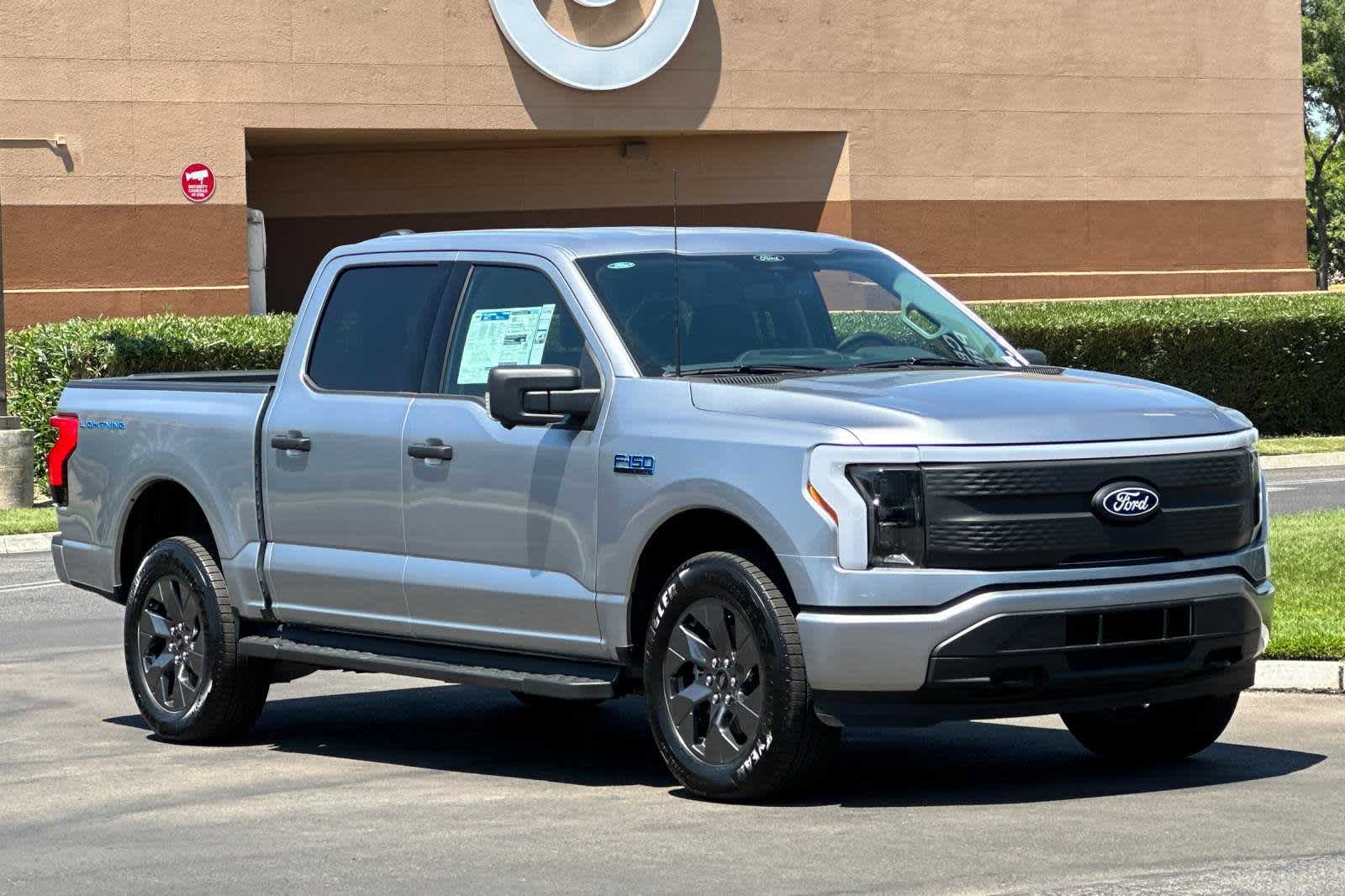 2024 Ford F-150 Lightning XLT 4WD SuperCrew 5.5 Box 10