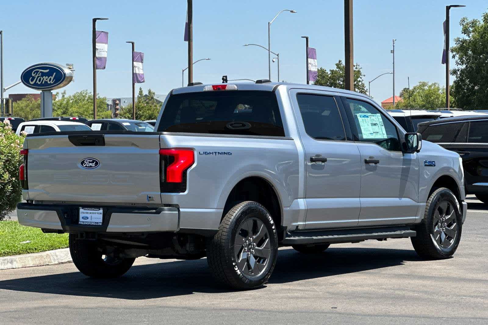 2024 Ford F-150 Lightning XLT 4WD SuperCrew 5.5 Box 2