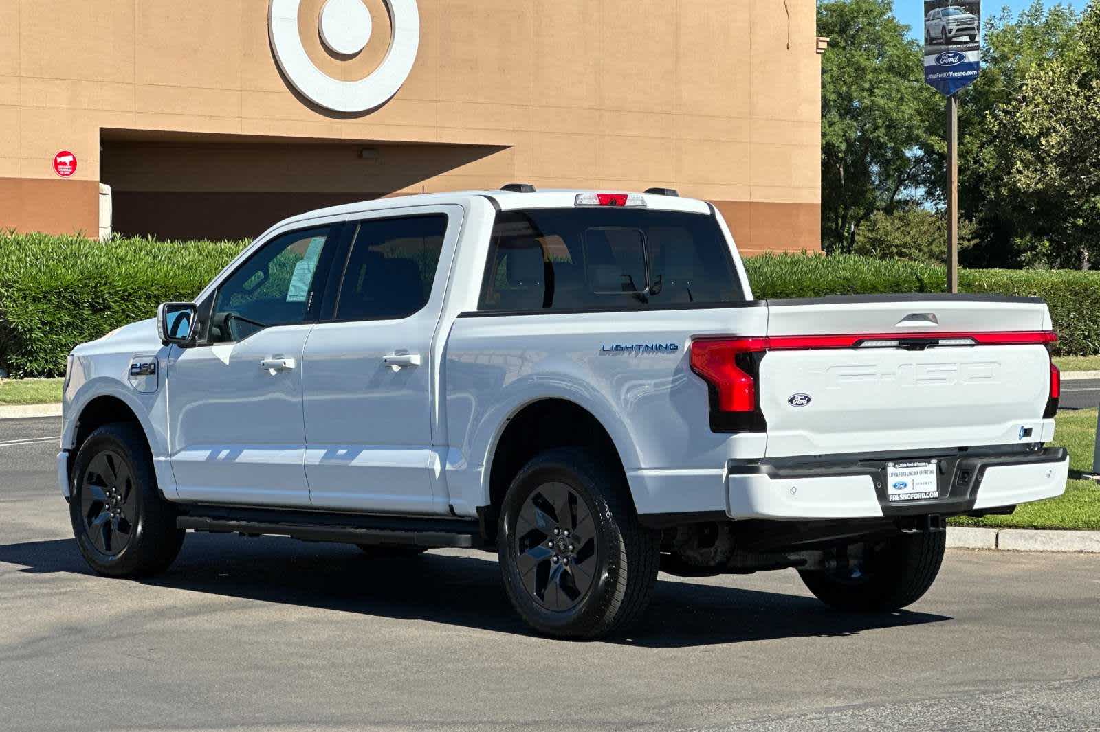 2024 Ford F-150 Lightning LARIAT 4WD SuperCrew 5.5 Box 6